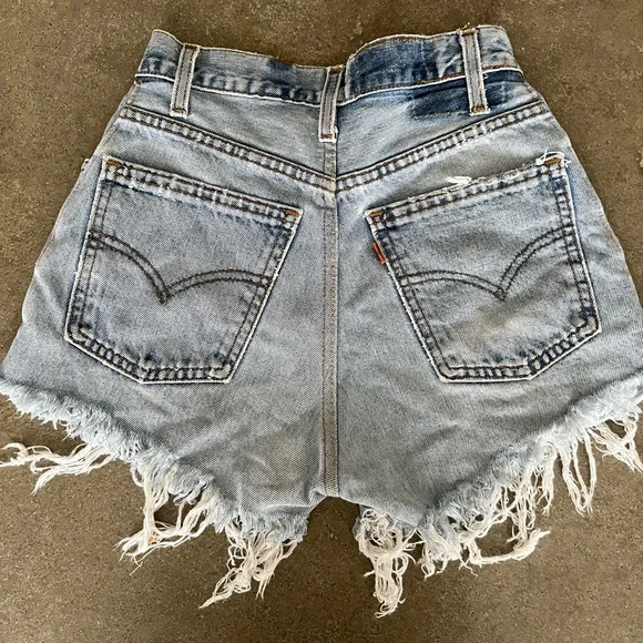 Levi's Light Wash Distressed High-Waist Jean Shorts - Picture 3 of 4